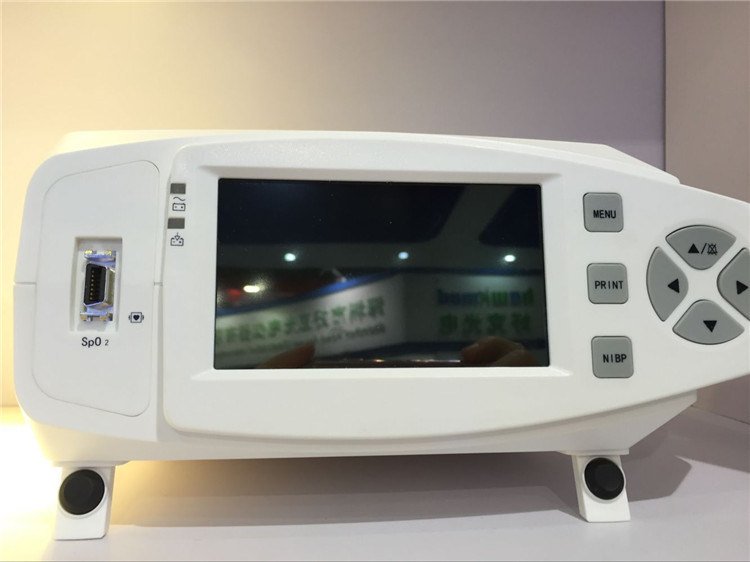 CE Approved Medical Table Top Oximeter with NIBP